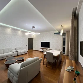 In Baku 150.0 m² apartment is for rent - Image 5