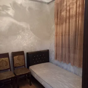 In Baku 90.0 m² apartment is for sale - Image 4