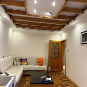 In Baku 100.0 m² apartment is for sale - Image 2