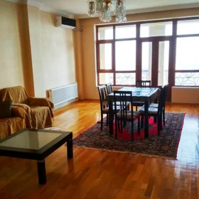 In Baku 130.0 m² apartment is for rent - Image 4