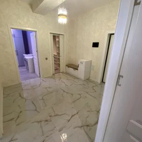 In Baku 110.0 m² apartment is for rent - Image 5