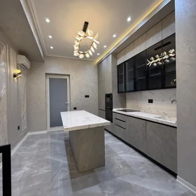 In Baku 130.0 m² apartment is for sale - Image 4