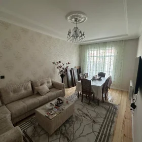 In Baku 100.0 m² house with 3.0 rooms is for sale - Image 2