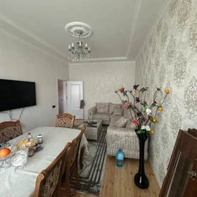 In Baku 100.0 m² house with 3.0 rooms is for sale - Image 3