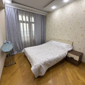 In Baku 70.0 m² apartment is for rent - Image 3