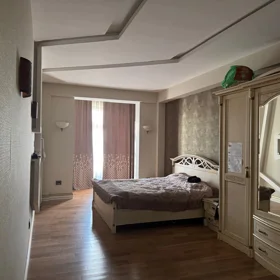 In Baku 147.0 m² apartment is for sale - Image 2