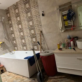 In Baku 147.0 m² apartment is for sale - Image 5