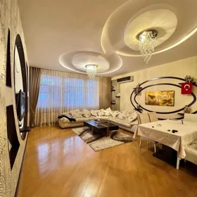 In Baku 140.0 m² apartment is for sale - Image 2