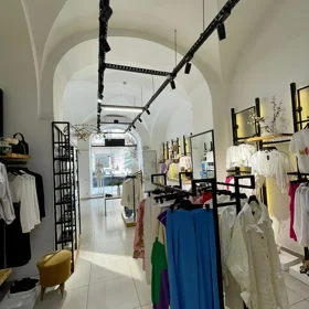 In nan 100.0 m² commercial is for rent - Image 3