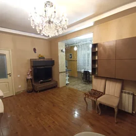 In Baku 85.0 m² apartment is for sale - Image 2