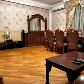 In Baku 156.0 m² apartment is for sale - Image 2