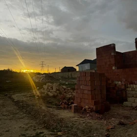 In Baku nan acre land is for sale - Image 2