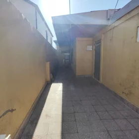 In Baku 85.0 m² house with 2.0 rooms is for rent - Image 2