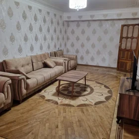 In Baku 90.0 m² apartment is for sale - Image 2
