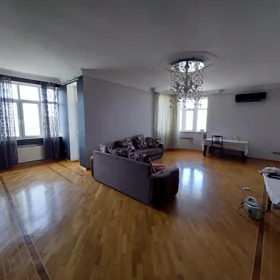In Baku 84.0 m² apartment is for sale - Image 2