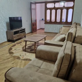 In Baku 90.0 m² apartment is for sale - Image 3