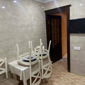 In Baku 140.0 m² apartment is for rent - Image 5