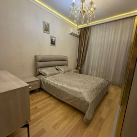 In Baku 90.0 m² apartment is for sale - Image 3
