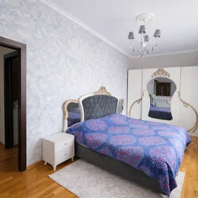 In Baku 110.0 m² apartment is for sale - Image 4