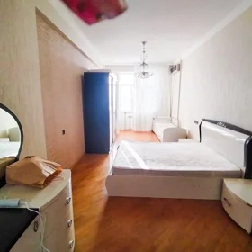 In Baku 90.0 m² apartment is for rent - Image 3