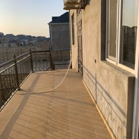 In Baku 195.0 m² house with 5.0 rooms is for sale - Image 3