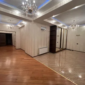 In Baku 200.0 m² apartment is for rent - Image 3