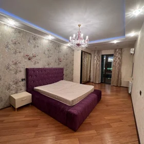In Baku 200.0 m² apartment is for rent - Image 4