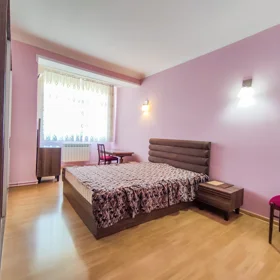 In Baku 90.0 m² apartment is for rent - Image 3