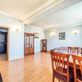 In Baku 90.0 m² apartment is for rent - Image 4