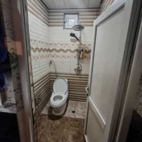 In Baku 90.0 m² house with 4.0 rooms is for sale - Image 4