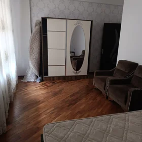 In Baku 110.0 m² apartment is for rent - Image 5