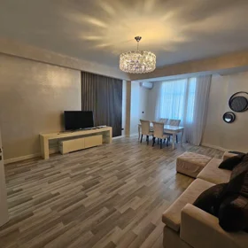 In Baku 145.0 m² apartment is for rent - Image 5