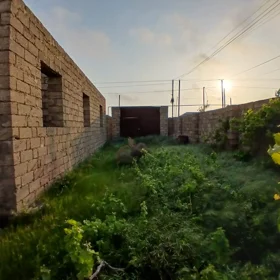 In Baku 140.0 m² house with 4.0 rooms is for sale - Image 4