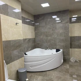 In Baku 196.0 m² apartment is for rent - Image 4