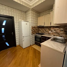 In Baku 60.0 m² apartment is for rent - Image 3