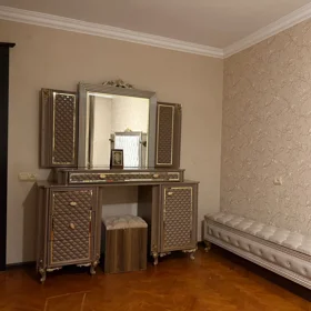 In Baku 70.0 m² apartment is for rent - Image 4