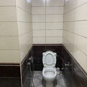 In Baku 110.0 m² apartment is for sale - Image 4