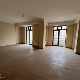 In Baku 281.0 m² apartment is for sale - Image 4