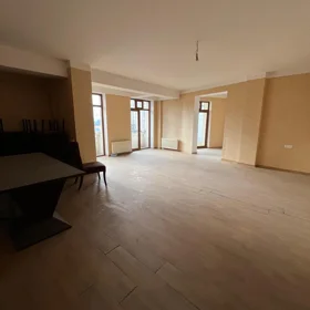 In Baku 281.0 m² apartment is for sale - Image 5