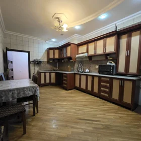 In Baku 105.0 m² apartment is for sale - Image 2