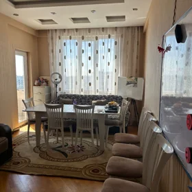 In Baku 90.0 m² apartment is for sale - Image 5