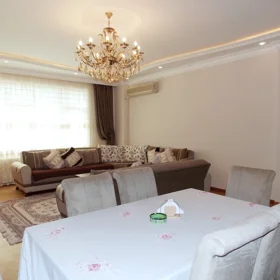 In Baku 140.0 m² apartment is for rent - Image 5