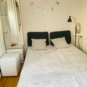 Baku-da 70.0 m2 mənzil kirayə verilir - Şəkil 2