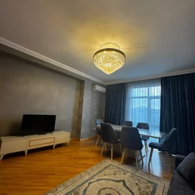 In Baku 90.0 m² apartment is for rent - Image 2