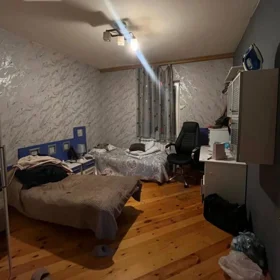 In Baku 90.0 m² apartment is for sale - Image 3