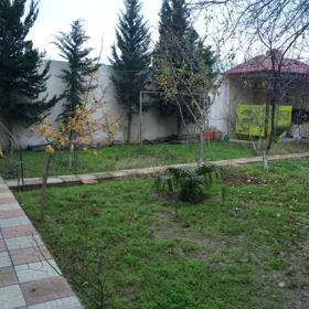 In Baku 200.0 m² house with 7.0 rooms is for sale - Image 3