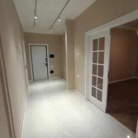 In Baku 108.0 m² apartment is for sale - Image 5