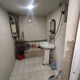 In Baku 45.0 m² apartment is for sale - Image 4