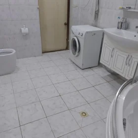 In nan 250.0 m² house with 5.0 rooms is for sale - Image 2