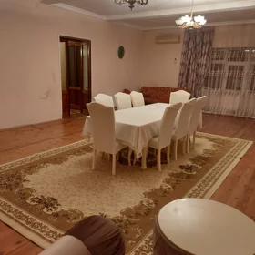 In nan 250.0 m² house with 5.0 rooms is for sale - Image 4